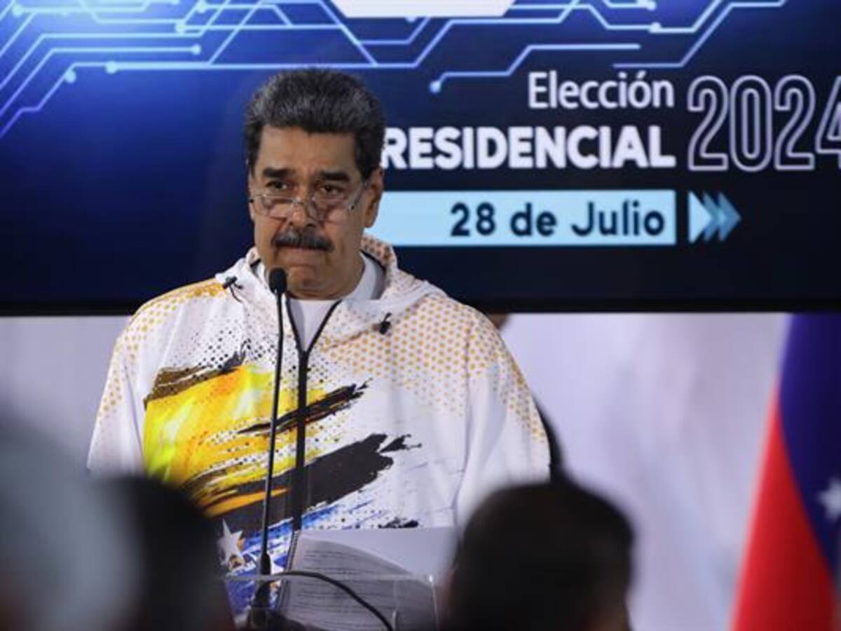 Maduro oficializó su aspiración a un tercer mandato presidencial ante el ente electoral