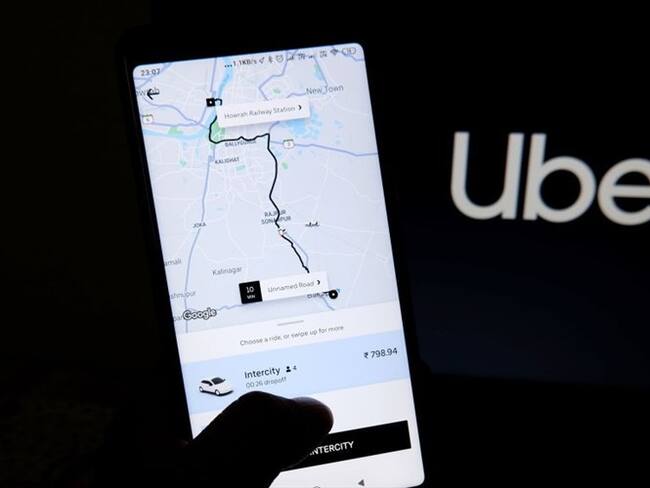 En medio de la diligencia de entrevista por denuncia penal puesta por Cotech S.A. Taxis Libres a Uber se incluyeron a los operadores Claro, Tigo y Movistar. Foto: Getty Images