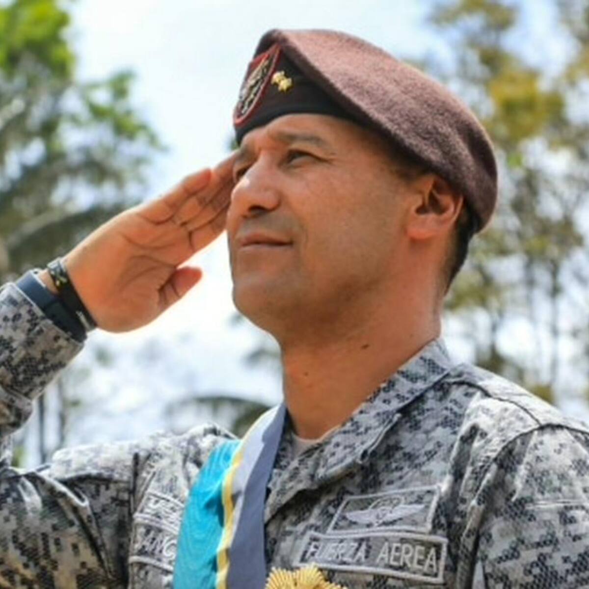 Militares en retiro rechazan nombramiento de Pedro Sánchez como MinDefensa: ¿Golpe a la jerarquía?