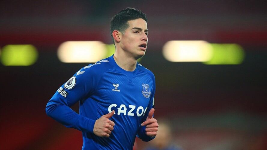 James Rodríguez volvió a anotar con el Everton. Foto: Robbie Jay Barratt - AMA/Getty Images