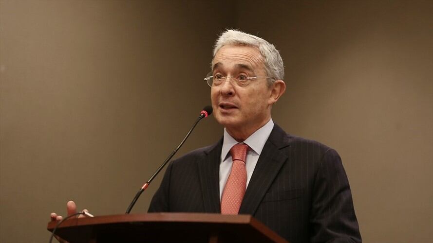 Álvaro Uribe le salió al paso a las declaraciones de la senadora María Fernanda Cabal. Foto: Colprensa
