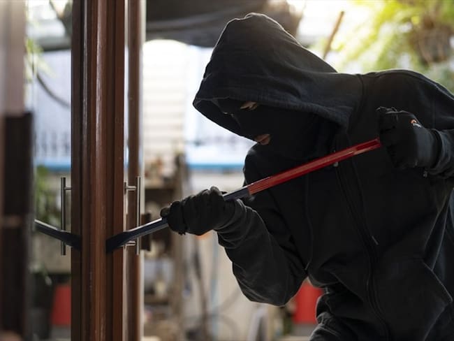 Los elementos de prueba obtenidos indican que ‘Alta Gama’ estaría involucrada en robos a viviendas en el barrio Niza y otras zonas del norte de la ciudad. Foto: Getty Images