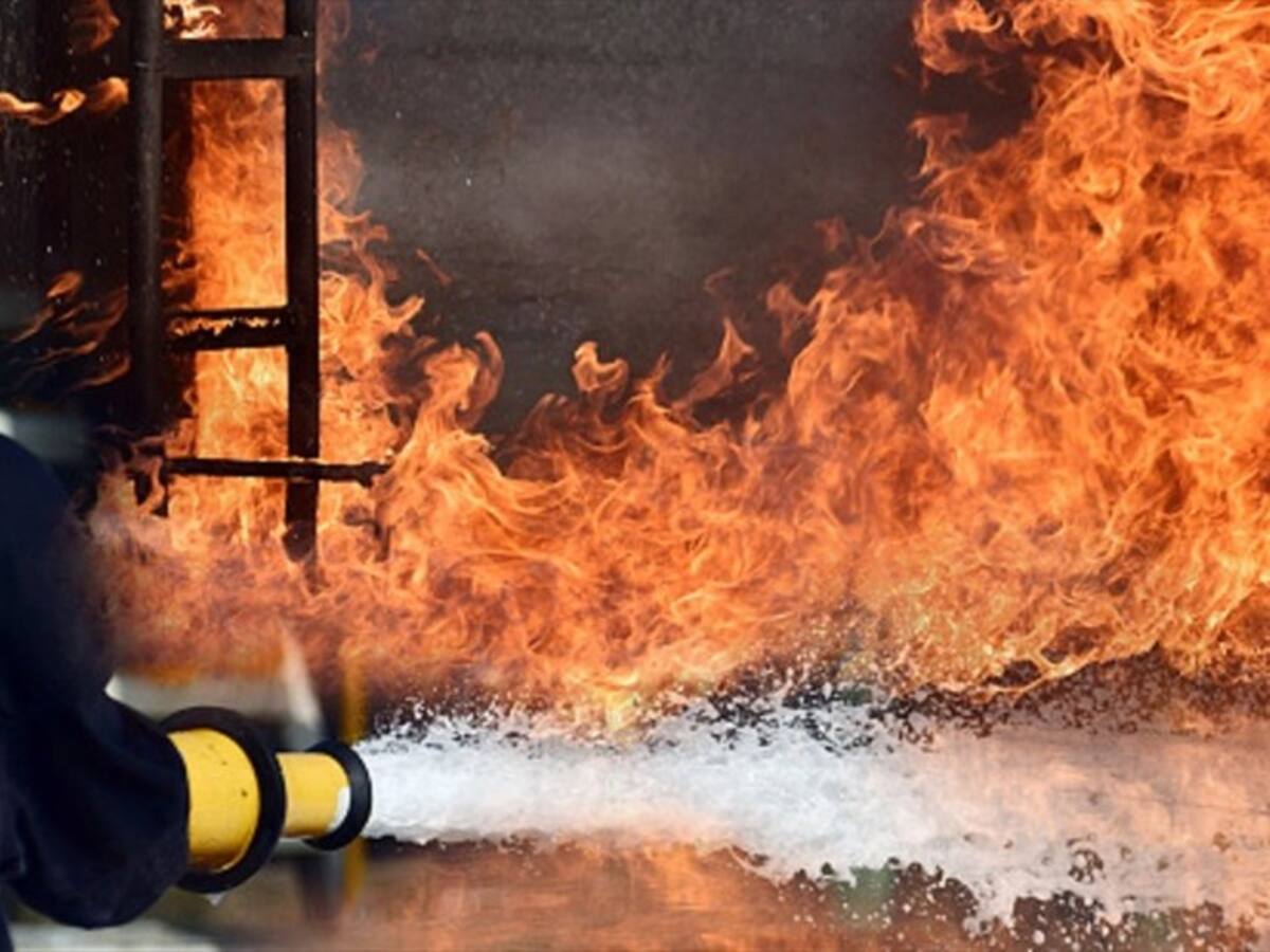 Mueren 16 personas en Ecuador por incendio en clínica de adicciones