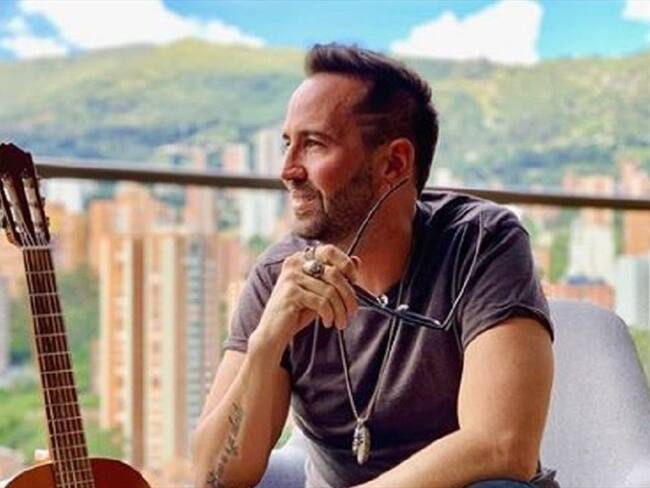 “Escribimos una canción romántica con unos sonidos más a la vanguardia”: Lucas Arnau