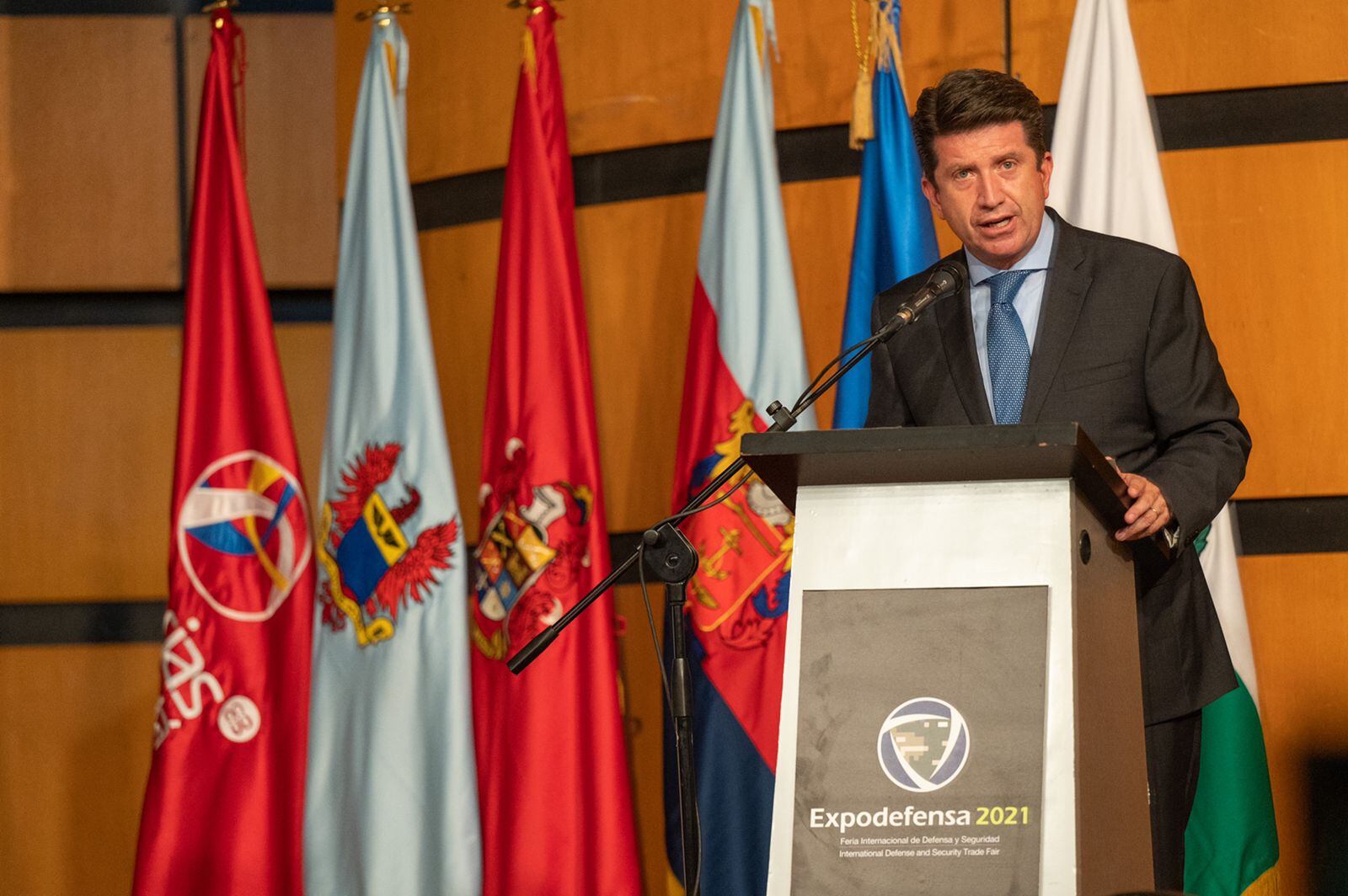 Ministro de Defesa, Diego Molano, calificó como "asesinos" a miembros de la Primera Línea de Bogotá. Foto: Ministerio de Defensa.