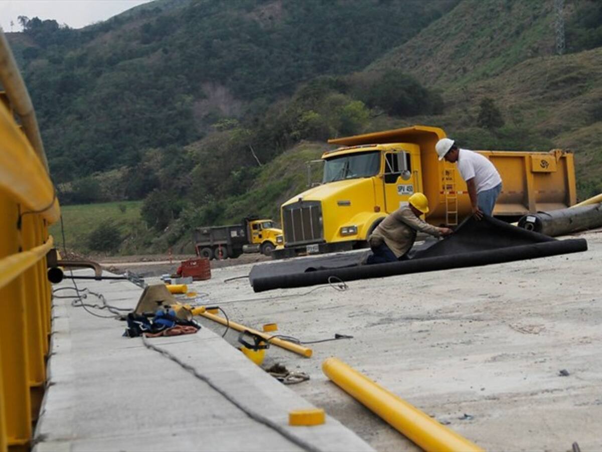 Gobierno presentó plan de intervención en puntos del corredor vial Santana-Mocoa-Neiva