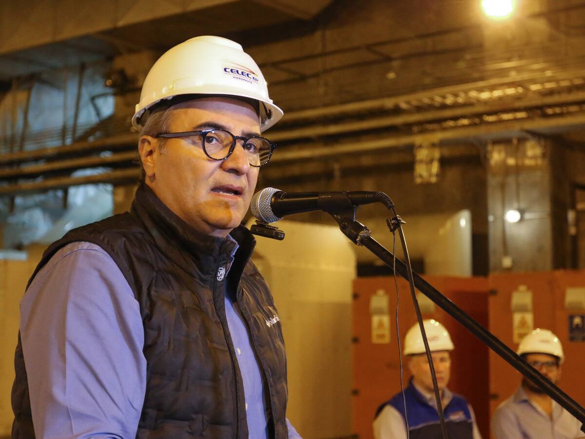 Ministro de Energía de Ecuador deja su cargo en medio de crisis eléctrica por sequía