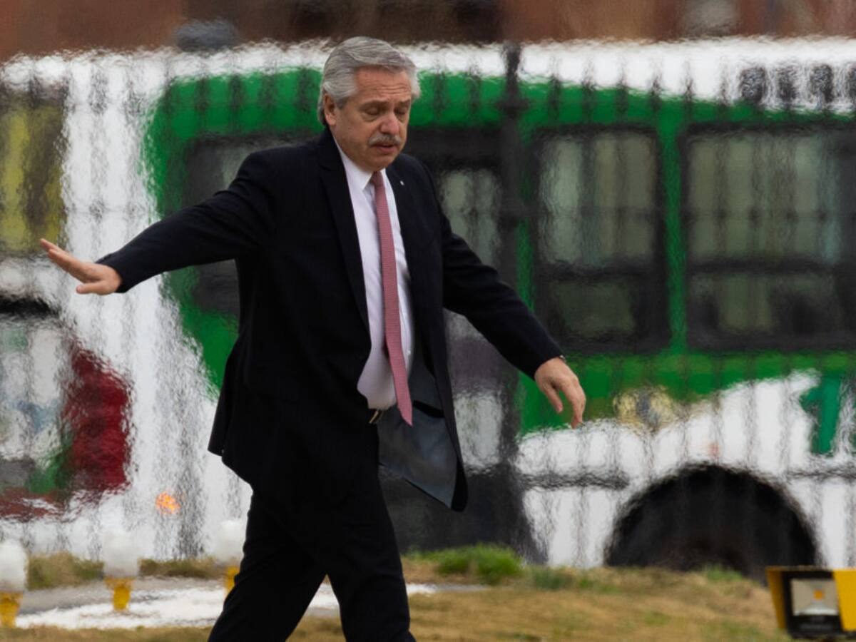 Alberto Fernández fue denunciado penalmente por la oposición en Argentina