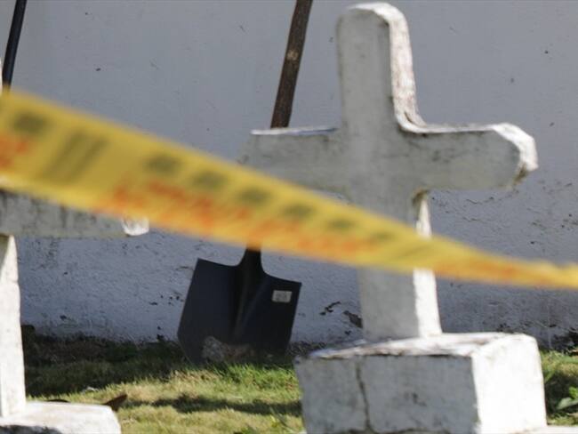 La comunidad realizó el levantamiento del cadáver y lo entregó a sus familiares . Foto: Cortesía