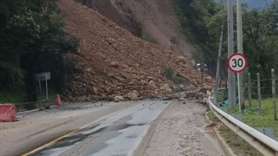 El puente corresponde a las obras que se adelantan de doble calzada entre la vía Chirajara – Villavicencio . Foto: Colprensa