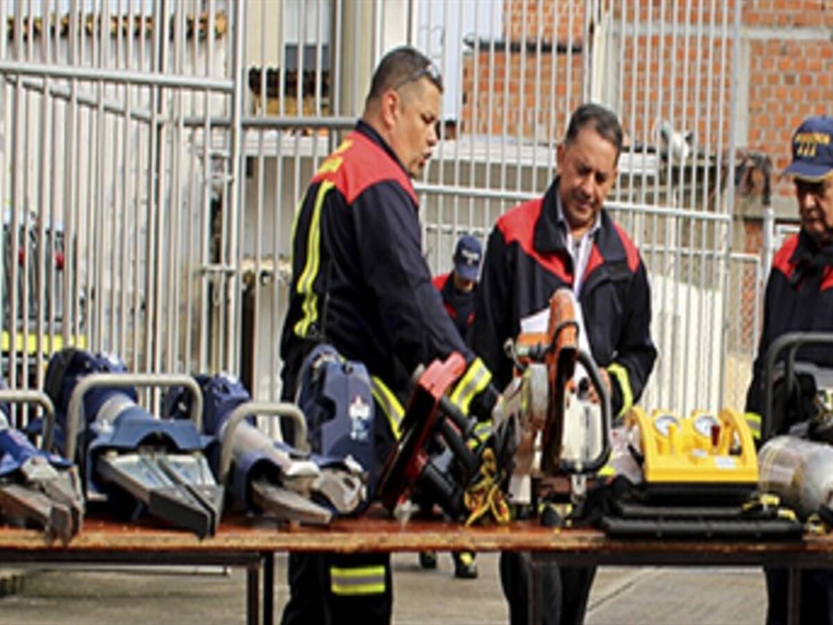 Controversia por exámenes médicos de bomberos que no estarían aptos para laborar