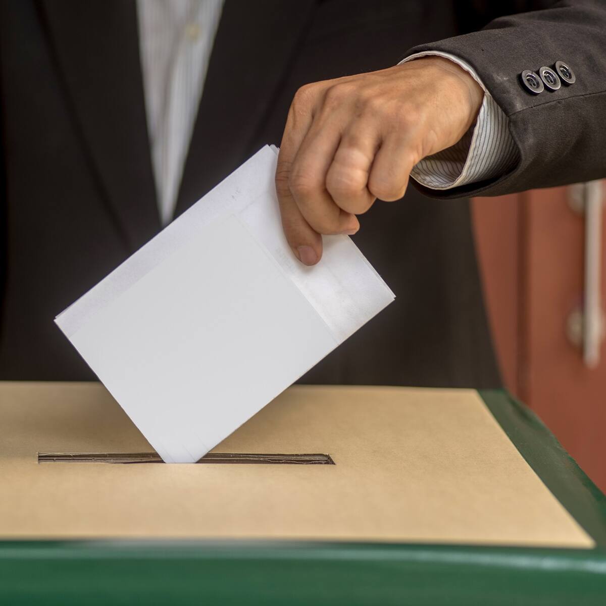 MinHacienda da plata para consultas internas de los partidos políticos