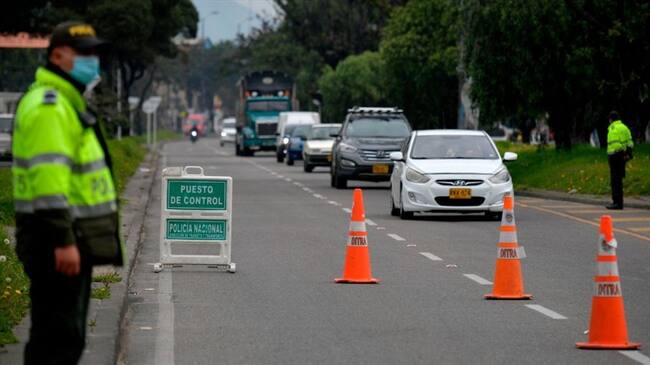 La Gobernación de Cundinamarca decretó toque de queda para contrarrestar el contagio por coronavirus en todo el departamento. Foto: Getty Images / RAÚL ARBOLEDA