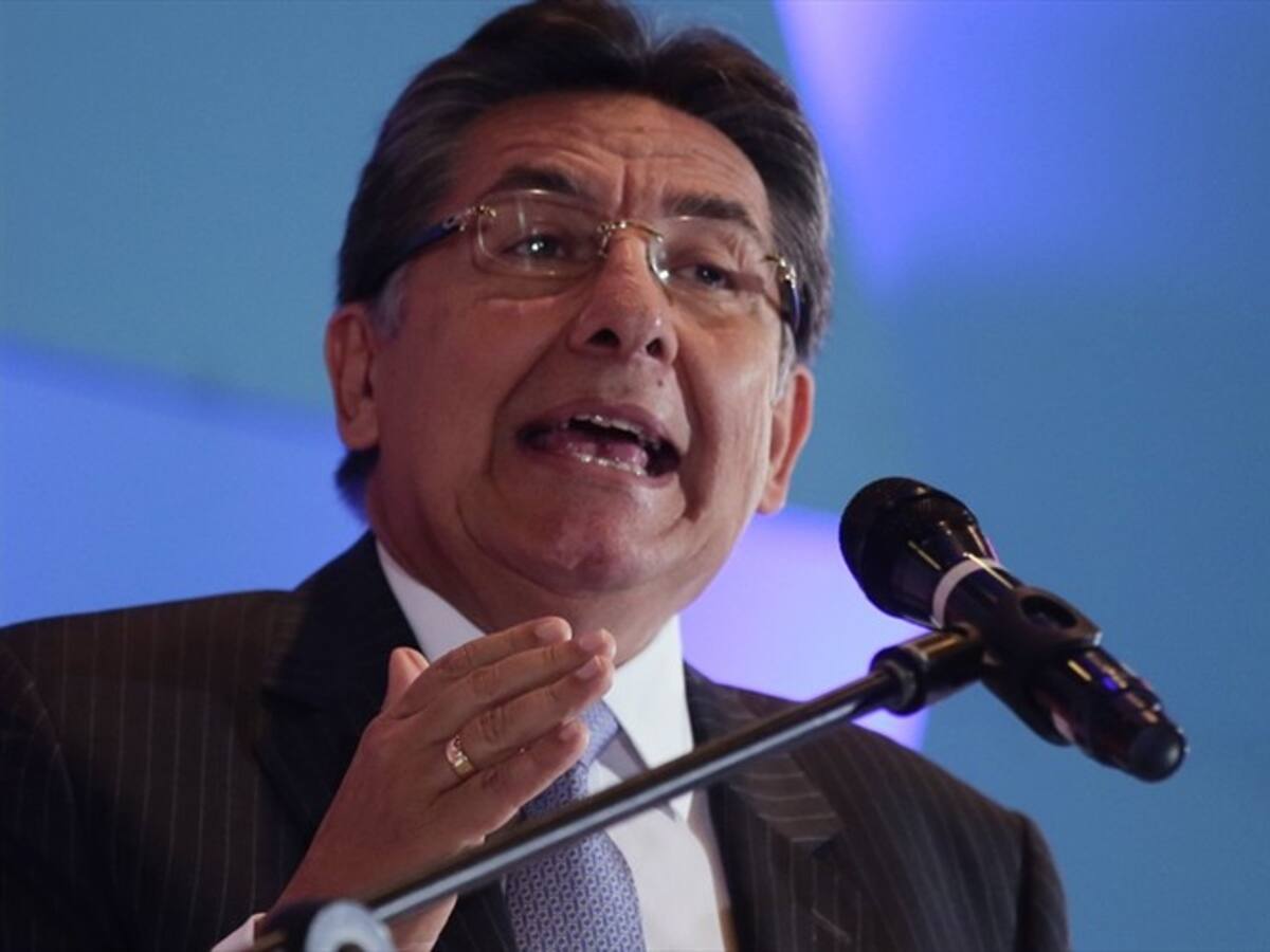 “El país no puede seguir girando exclusivamente alrededor de glifosato”: Fiscal General