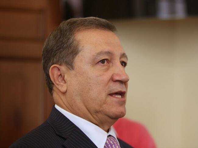 No consulté con Uribe ni con el presidente Duque la idea de la Constituyente: Macías