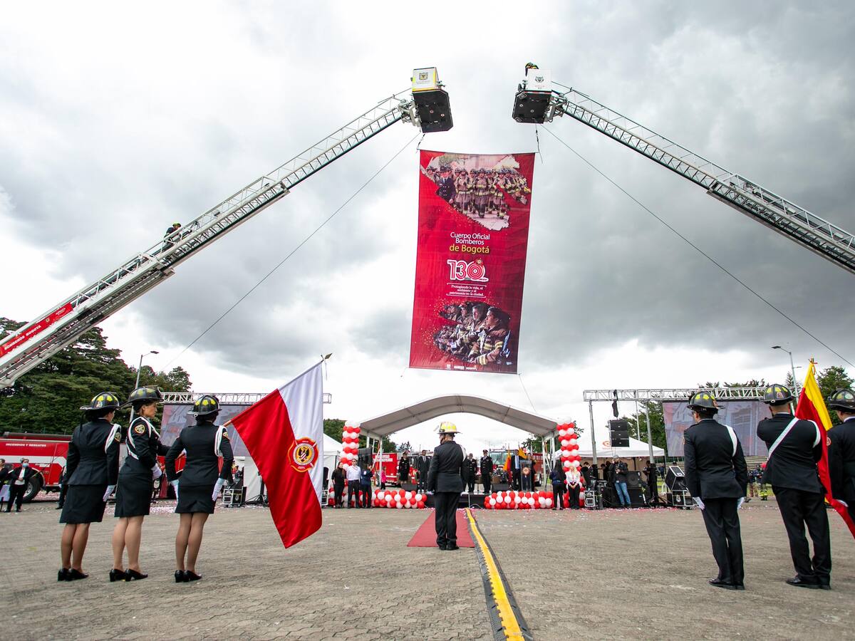 Bomberos Oficiales de Bogotá cumplieron 130 años al servicio de los ciudadanos