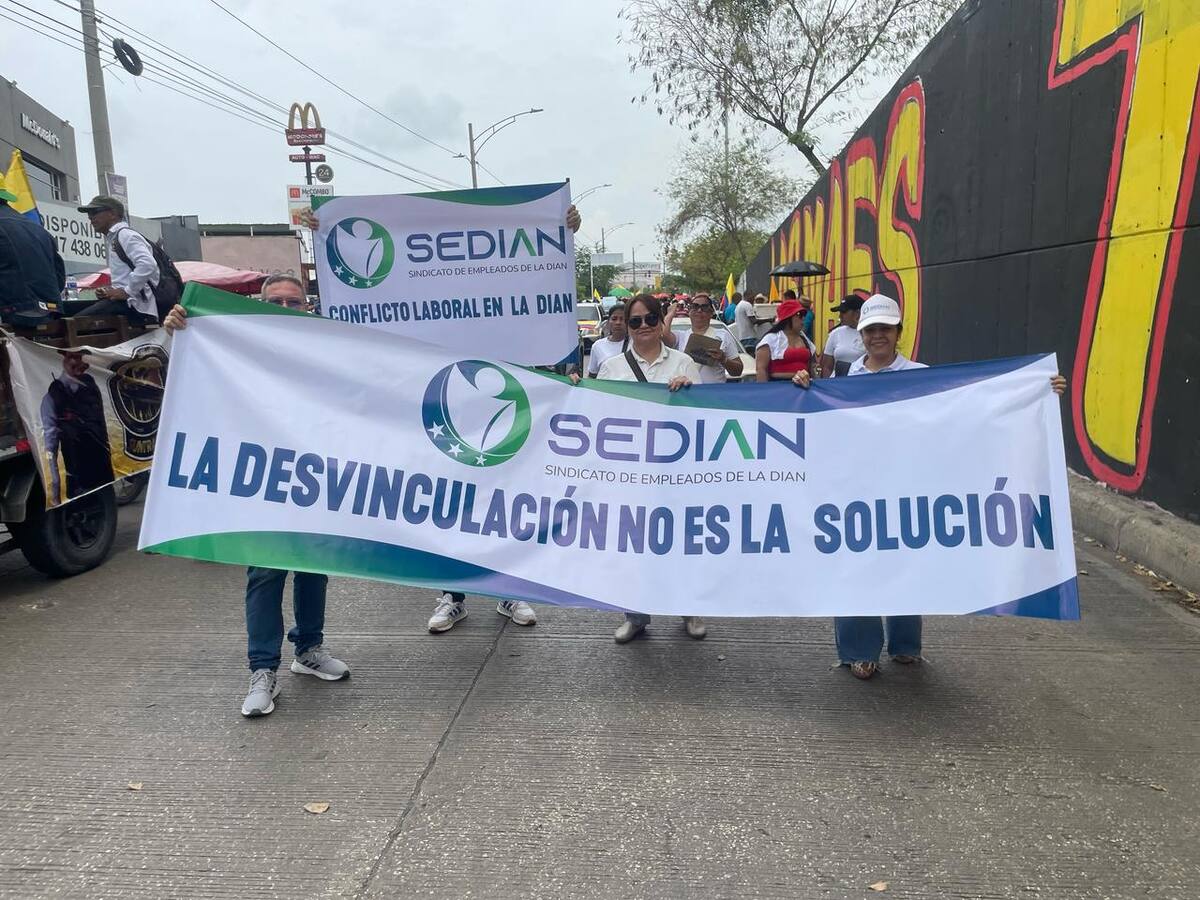 Sindicato de la Dian denunció ‘masacre laboral’ en el país