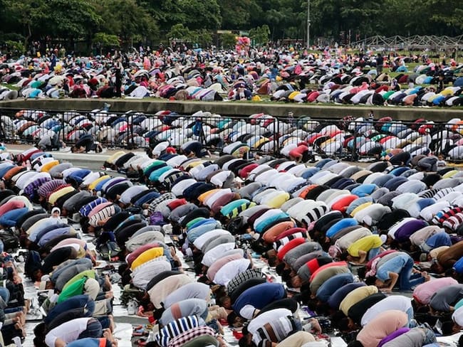 Lo que debía ser la celebración del día santo musulmán de Eid al-Fitr se tornó en tragedia cuando 126 hogares de familias musulmanas . Foto: Agencia EFE