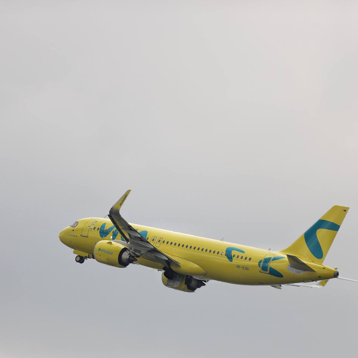 Aerocivil atenta ante la posibilidad de que 5 aviones de Viva se queden en tierra