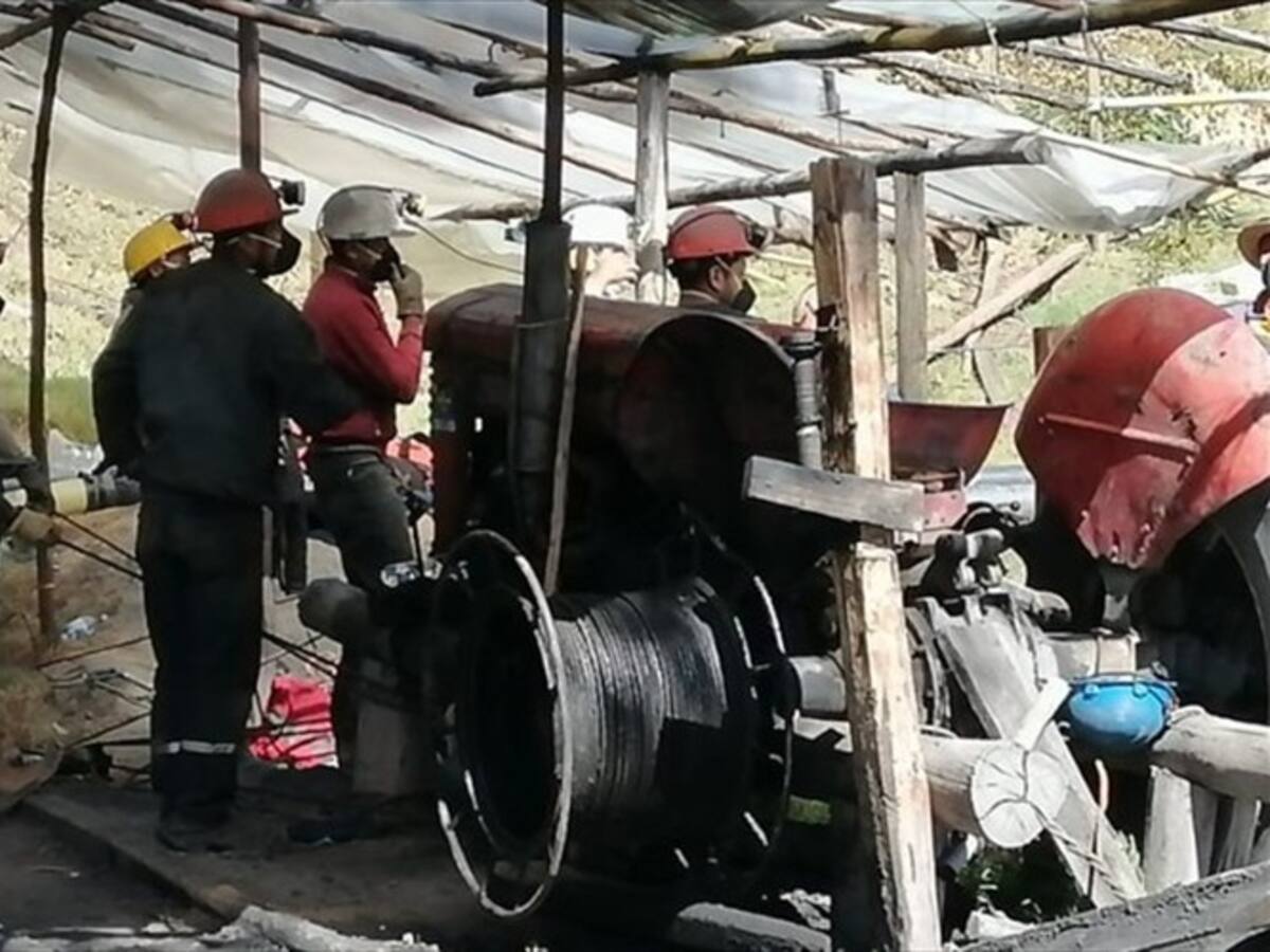 Socorristas guardan la esperanza de hallar vida en mina de Sogamoso, Boyacá