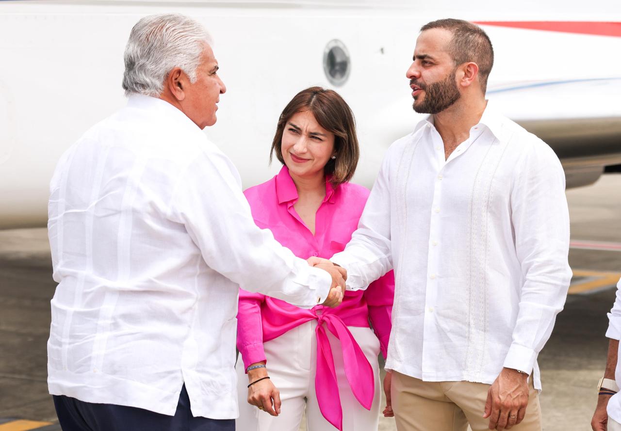Presidente de Panamá llegó a la ciudad de Montería para participar en la Cumbre del Gran Caribe