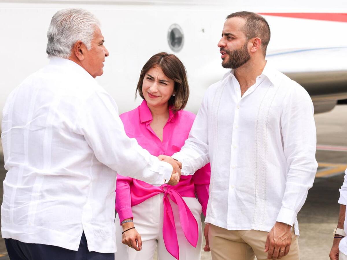 Presidente de Panamá llegó a la ciudad de Montería para participar en la Cumbre del Gran Caribe