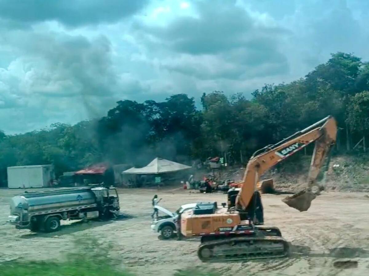 Maquinaria amarilla fue incendiada por hombres armados en los Montes de María