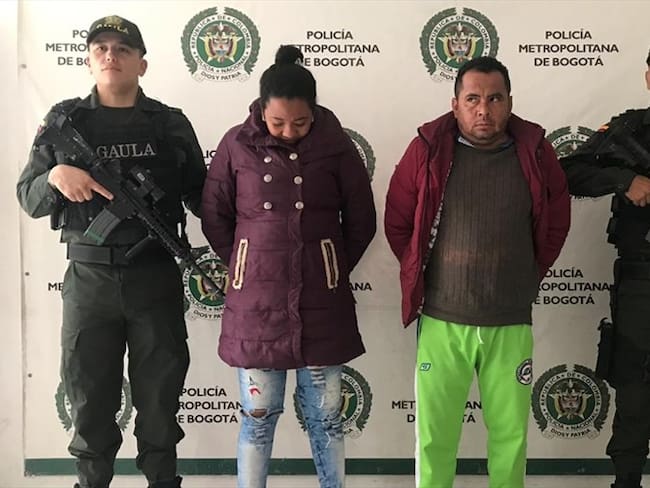 Junto a alias Lucho fue capturada su pareja sentimental, quien sería la encargada del cobro de extorsiones. Foto: Policía Nacional - Gaula