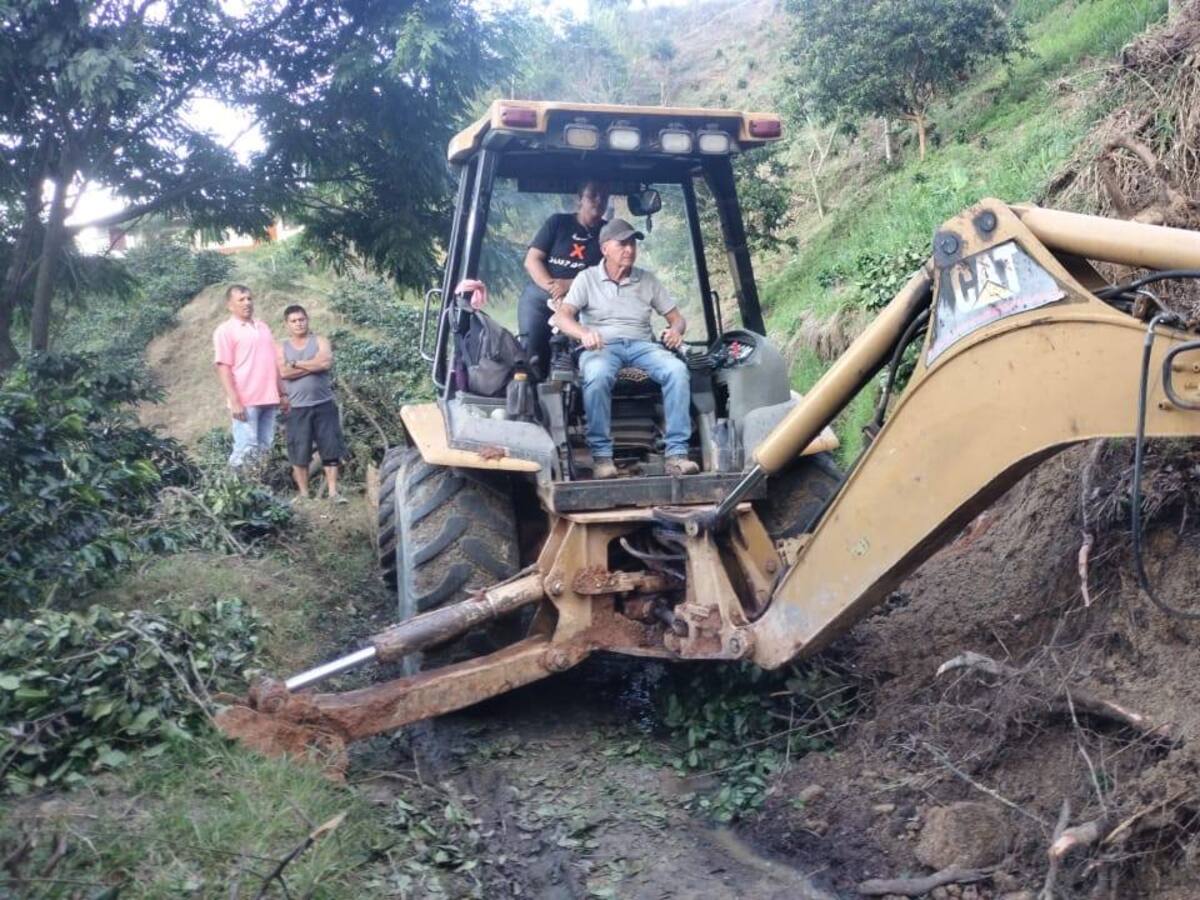 Emergencias invernales en Risaralda; en Marsella una avalancha causó pánico en zona rural