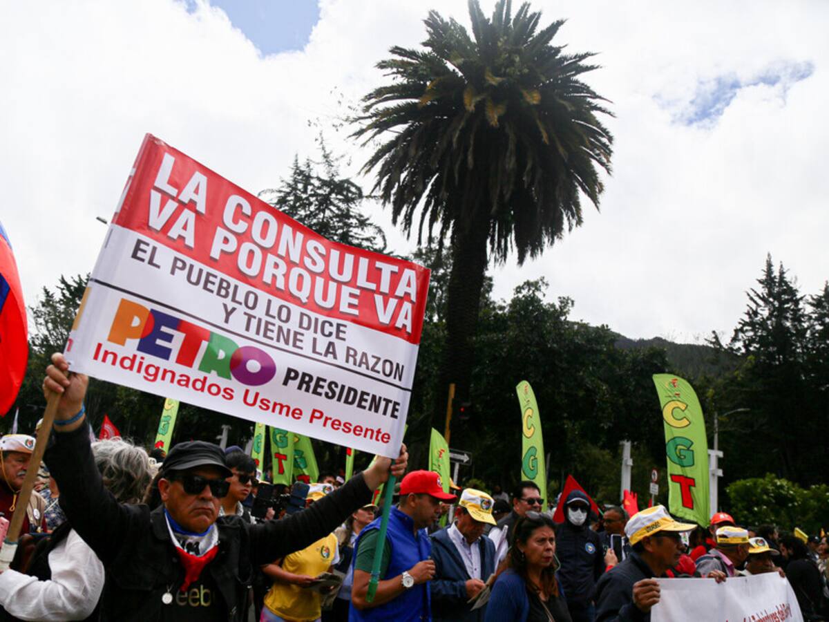 Petro tiene un respaldo popular, pero la gente no siempre va a salir a las calles: analista político