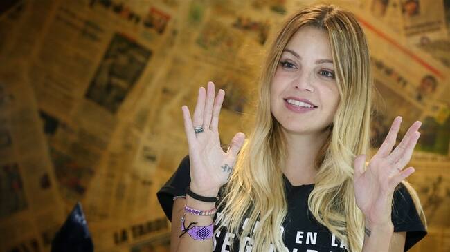 En las fotos publicadas por la empresaria se le ve a ella junto a las dos niñas y una torta con el nombre de cada una de ellas. Foto: Colprensa