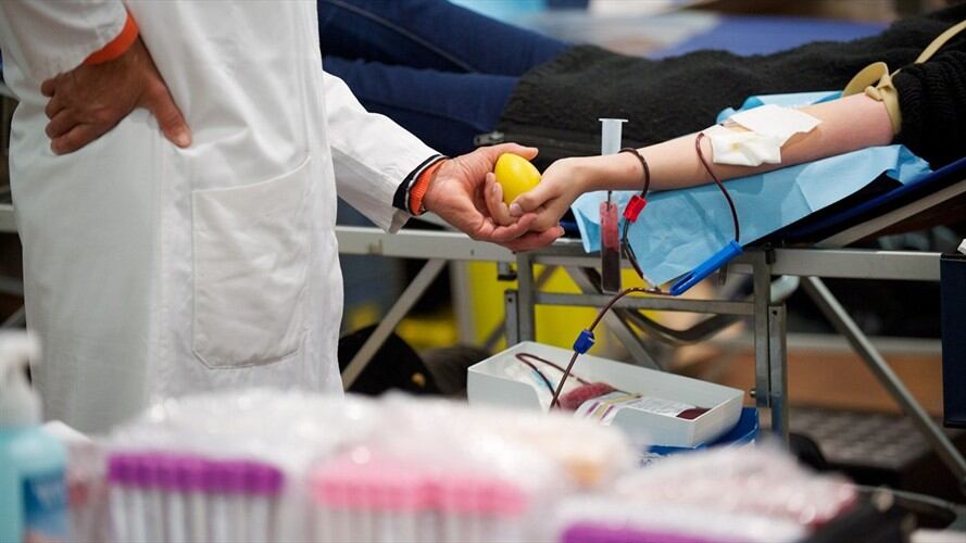 Un joven denunció que en la Secretaría de Salud de Bogotá no le han permitido donar sangre por el hecho de ser gay. Foto: Getty Images