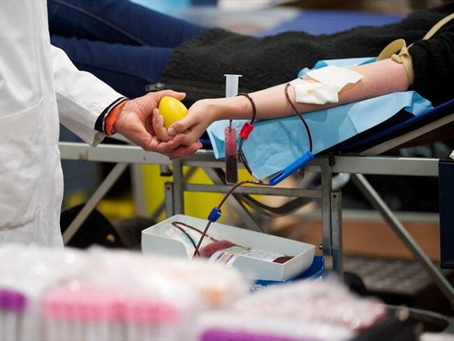 Un joven denunció que en la Secretaría de Salud de Bogotá no le han permitido donar sangre por el hecho de ser gay. Foto: Getty Images