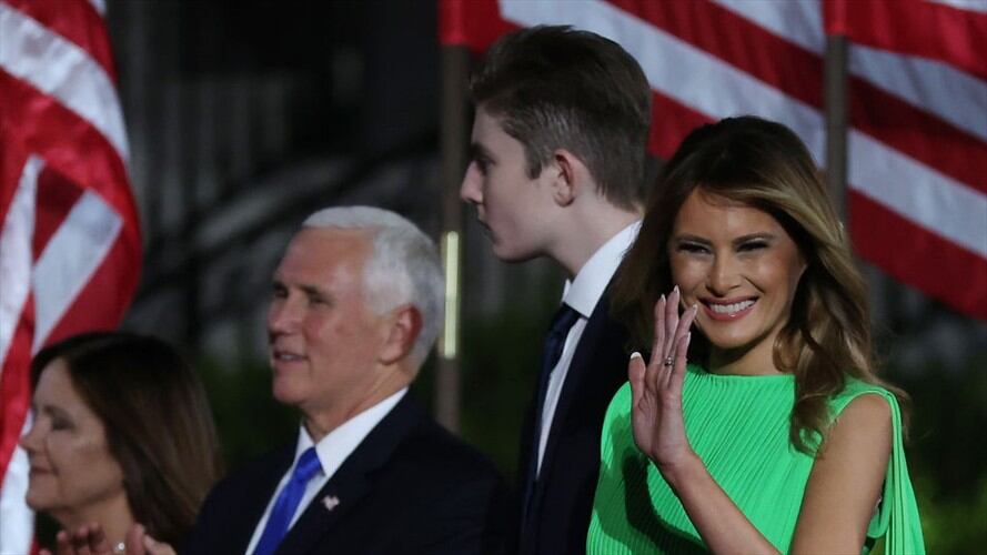 Melania Trump, a pesar de mostrarse muy alegre, ha sido captada en varias ocasiones haciendo gestos de descontento durante eventos públicos. Foto: Getty Images.