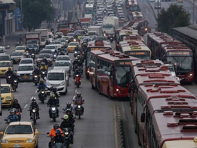 Desde este martes se suspenderá el pico y placa para particulares en Bogotá. Foto: Colprensa