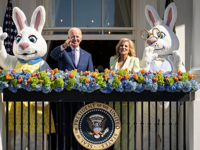 Joe y Jill Biden buscan huevos de Pascua en la Casa Blanca con miles de niños