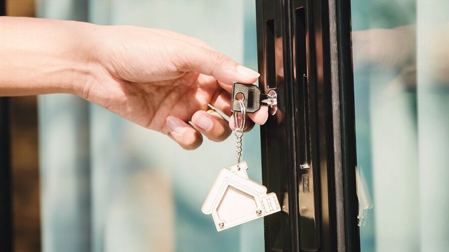 La Cámara Colombiana de la Construcción (Camacol) se opone también a la reforma tributaria radicada por el Ministerio de Hacienda. Foto: Getty Images / PRASERT KRAINUKUL