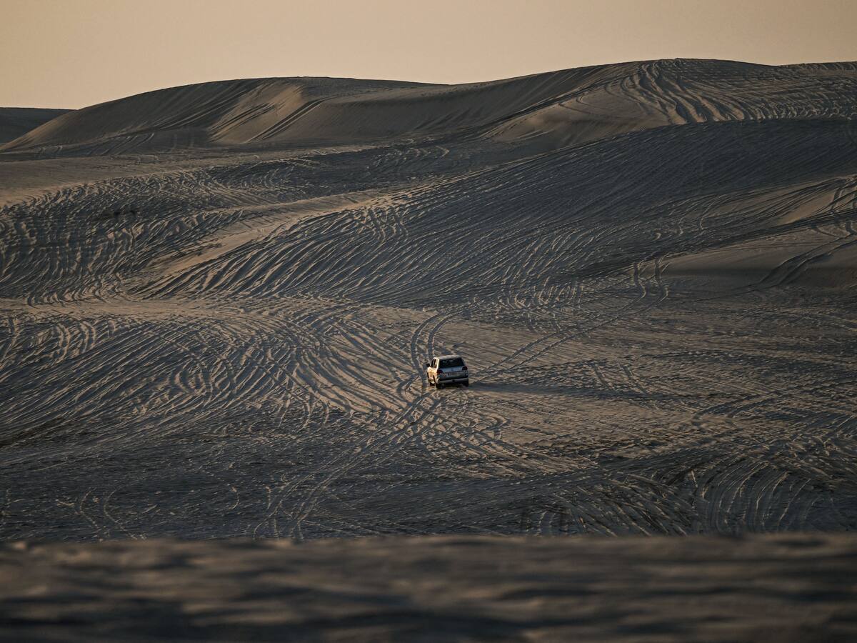 Viaje por las dunas de Qatar: así es la travesía por el desierto