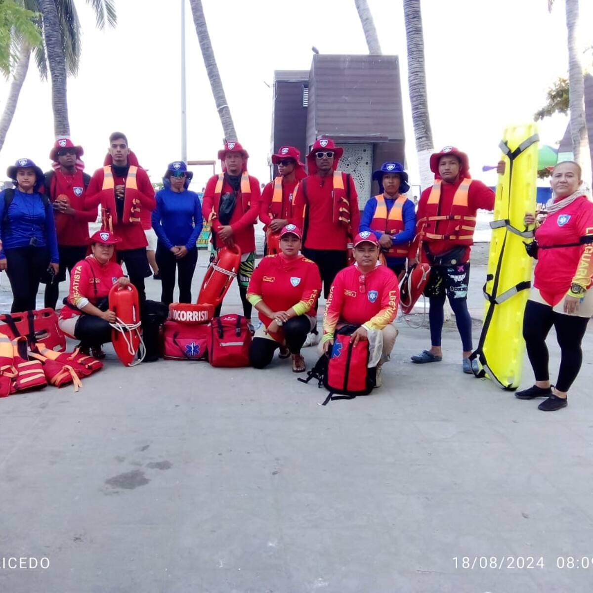14 salvavidas y 4 paramédicos estarán presentes en las playas de El Rodadero