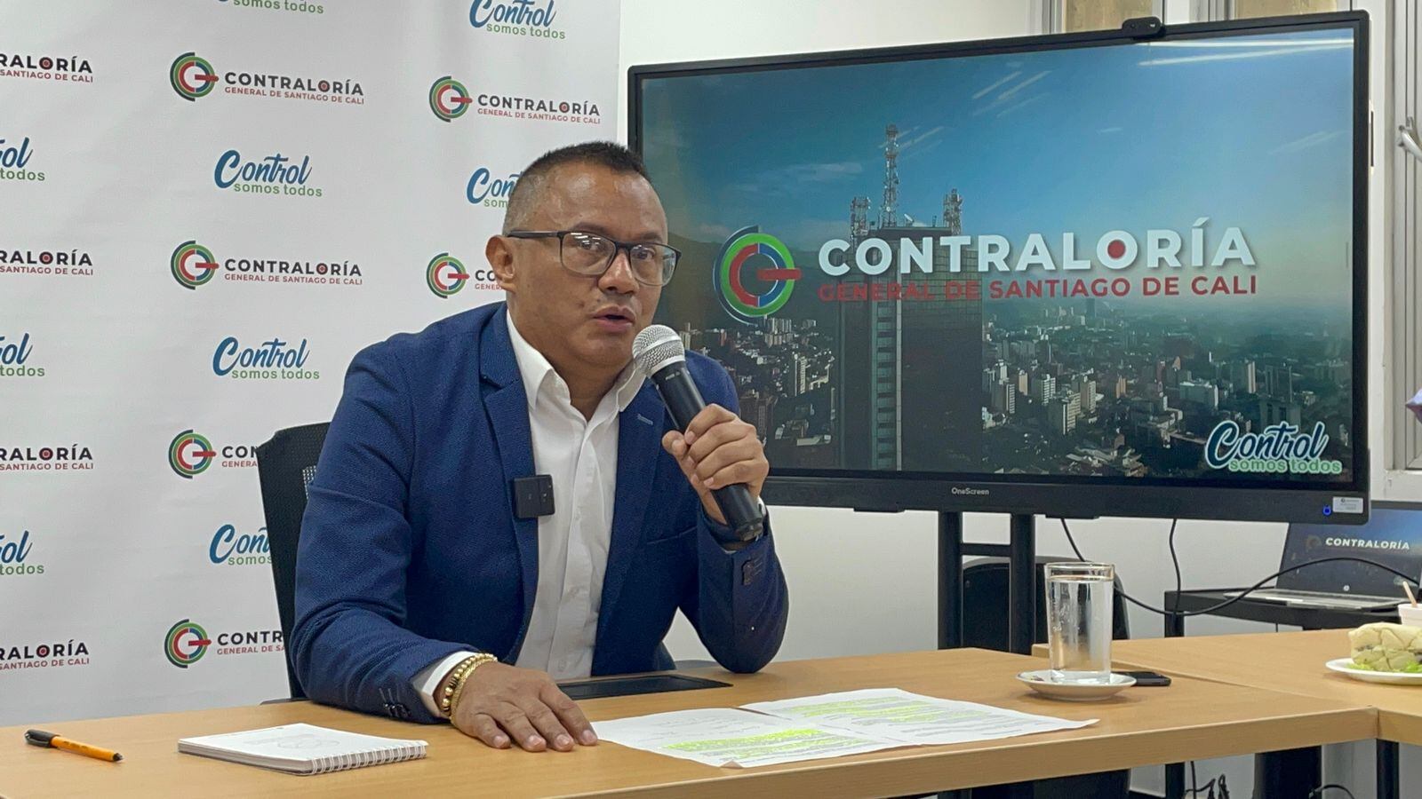La Contraloría de Cali reveló que EMCALI entregó información incompleta y con fallas en la veracidad de los datos financieros durante la auditoría. Foto: W Radio.