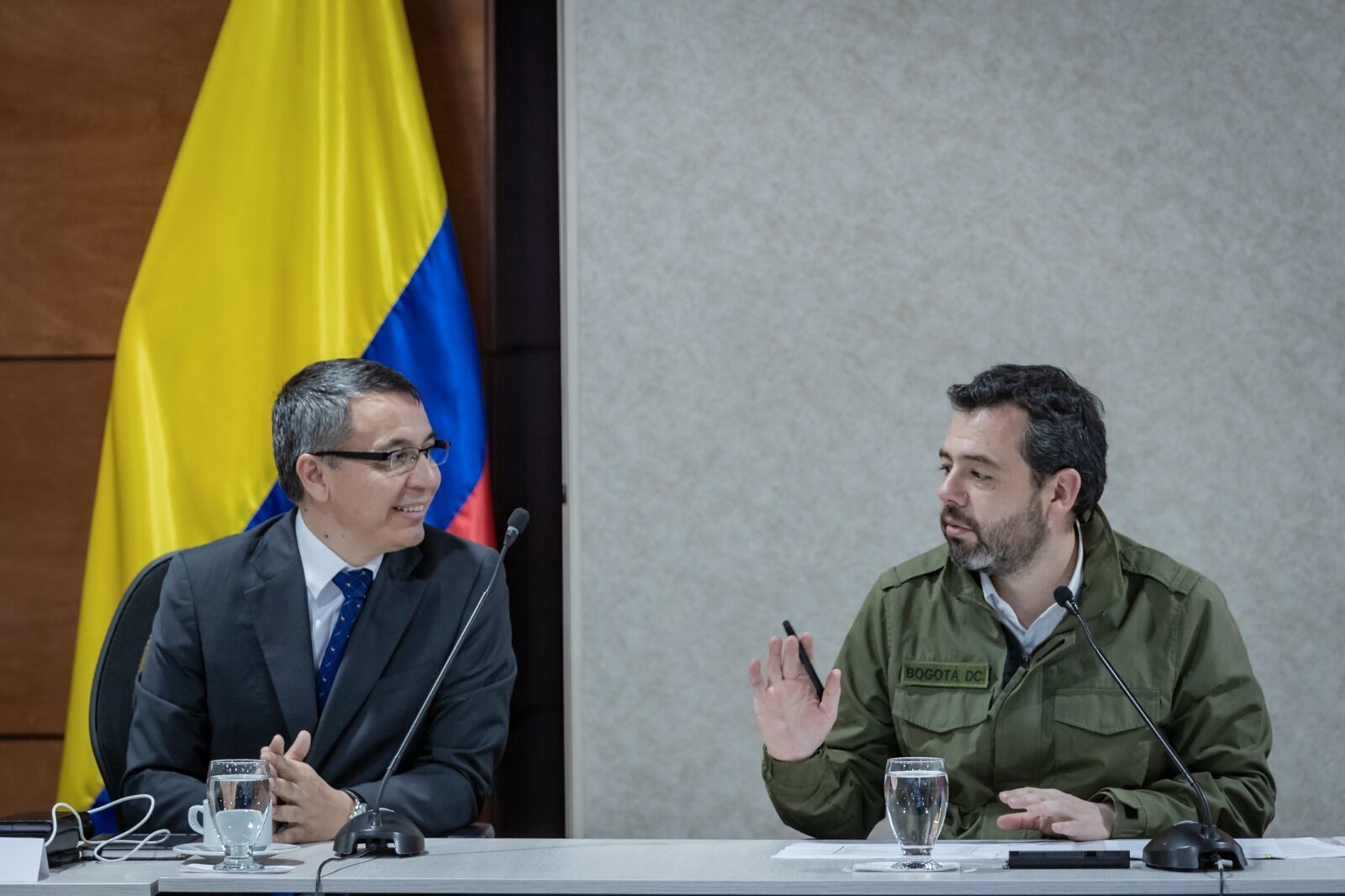 Ministro de Transporte, William Camargo y alcalde de Bogotá, Carlos Fernando Galán. Foto: Suministrada.