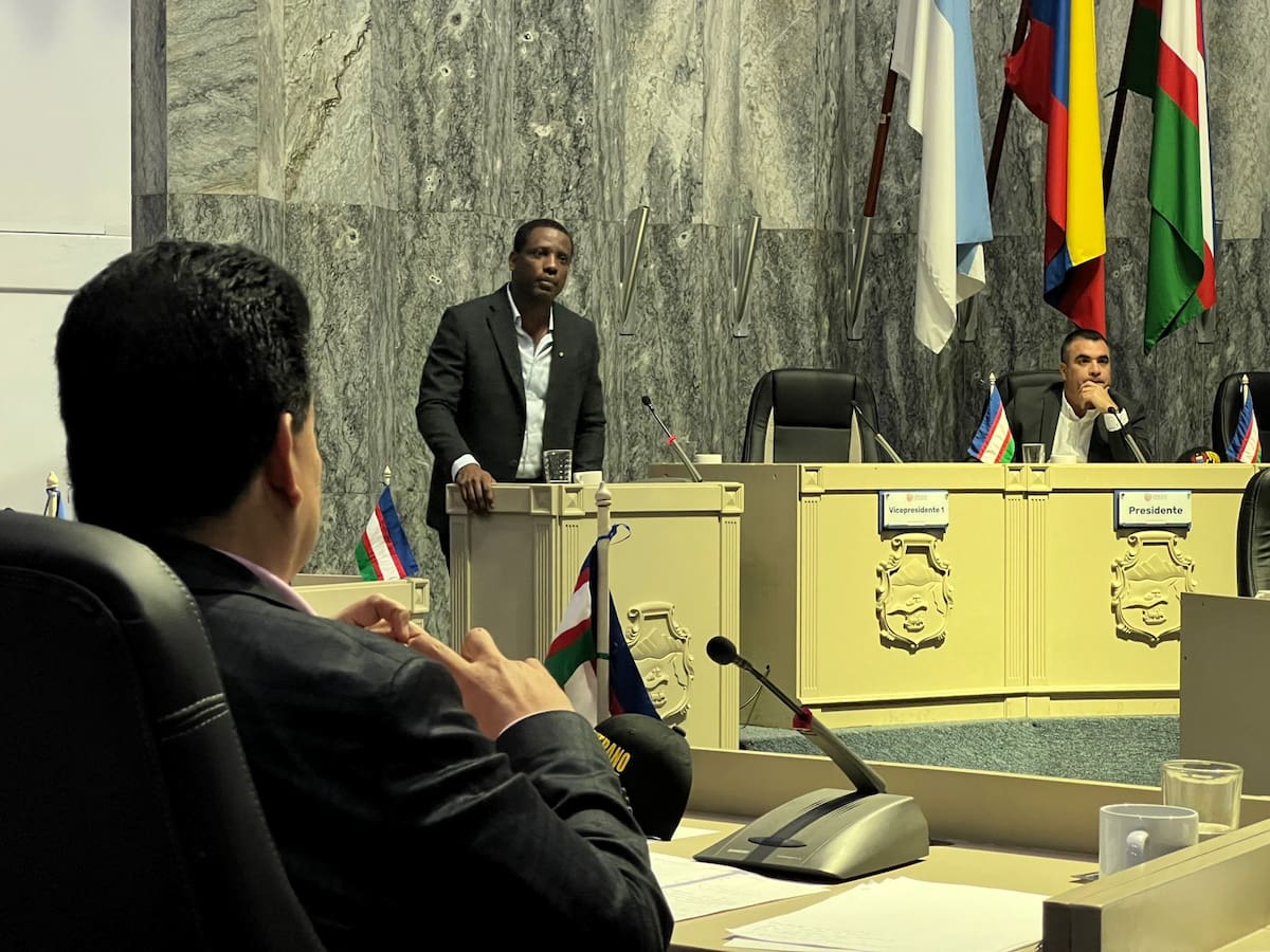 Concejales critican retrasos en el alumbrado público y exigen renuncias en EMCALI