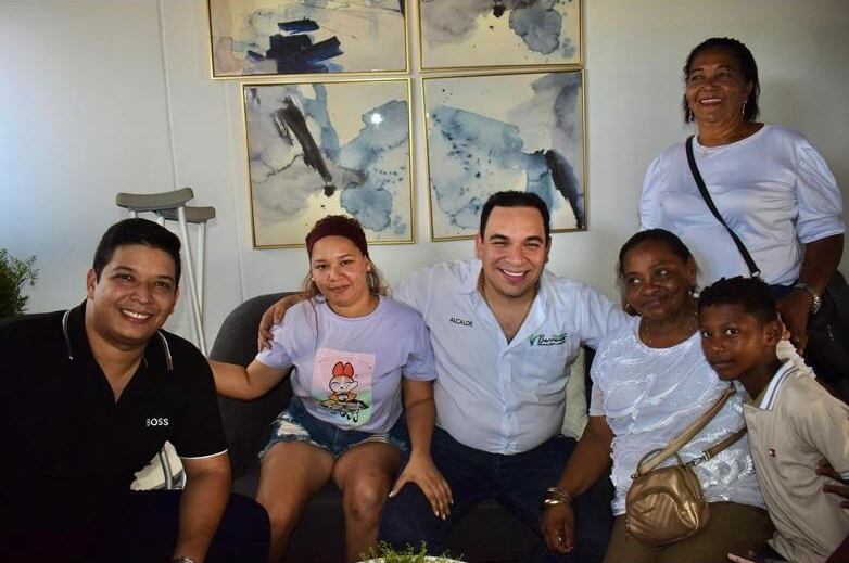 Alcalde de Barrancas explica viaje en helicóptero con Olmedo López y Sneyder Pinilla