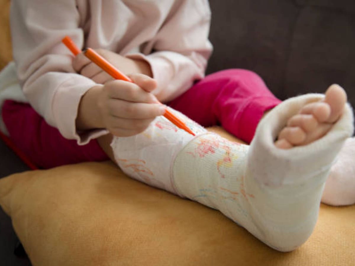 Niño samario con ‘huesos de cristal’ vive un drama por ser atendido en EPS de Bogotá