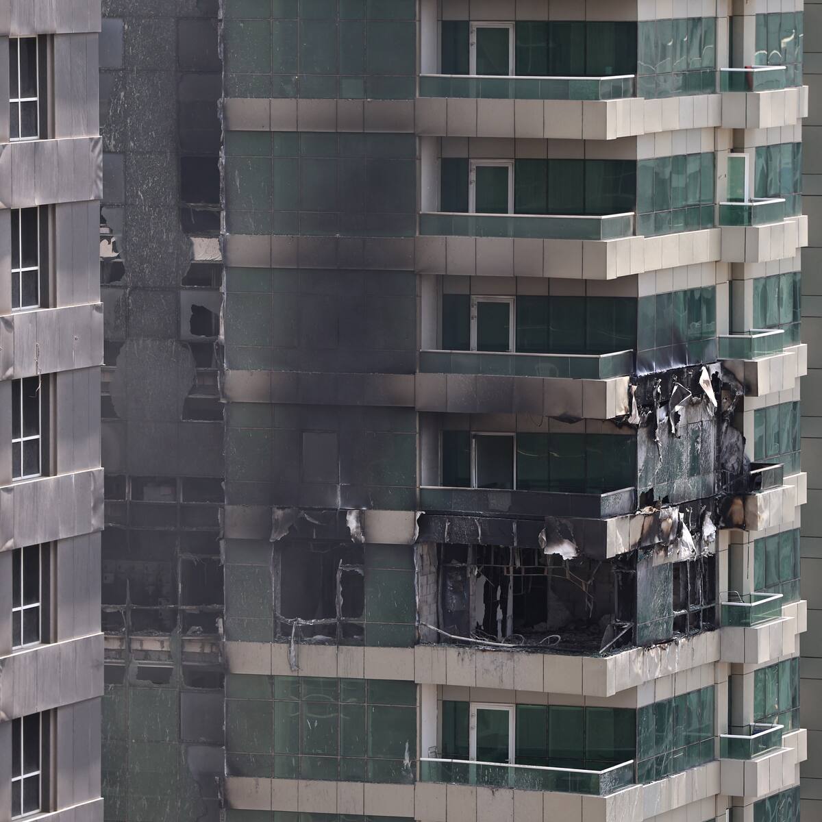 Periodista relata cómo se vivió el incendio en un edificio en Dubai: “no hubo alarmas”