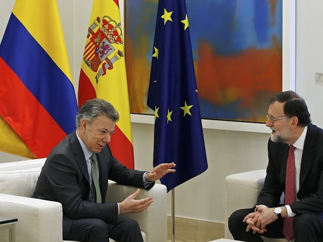El presidente del Gobierno español, Mariano Rajoy, y el de Colombia, Juan Manuel Santos. Foto: Associated Press - AP