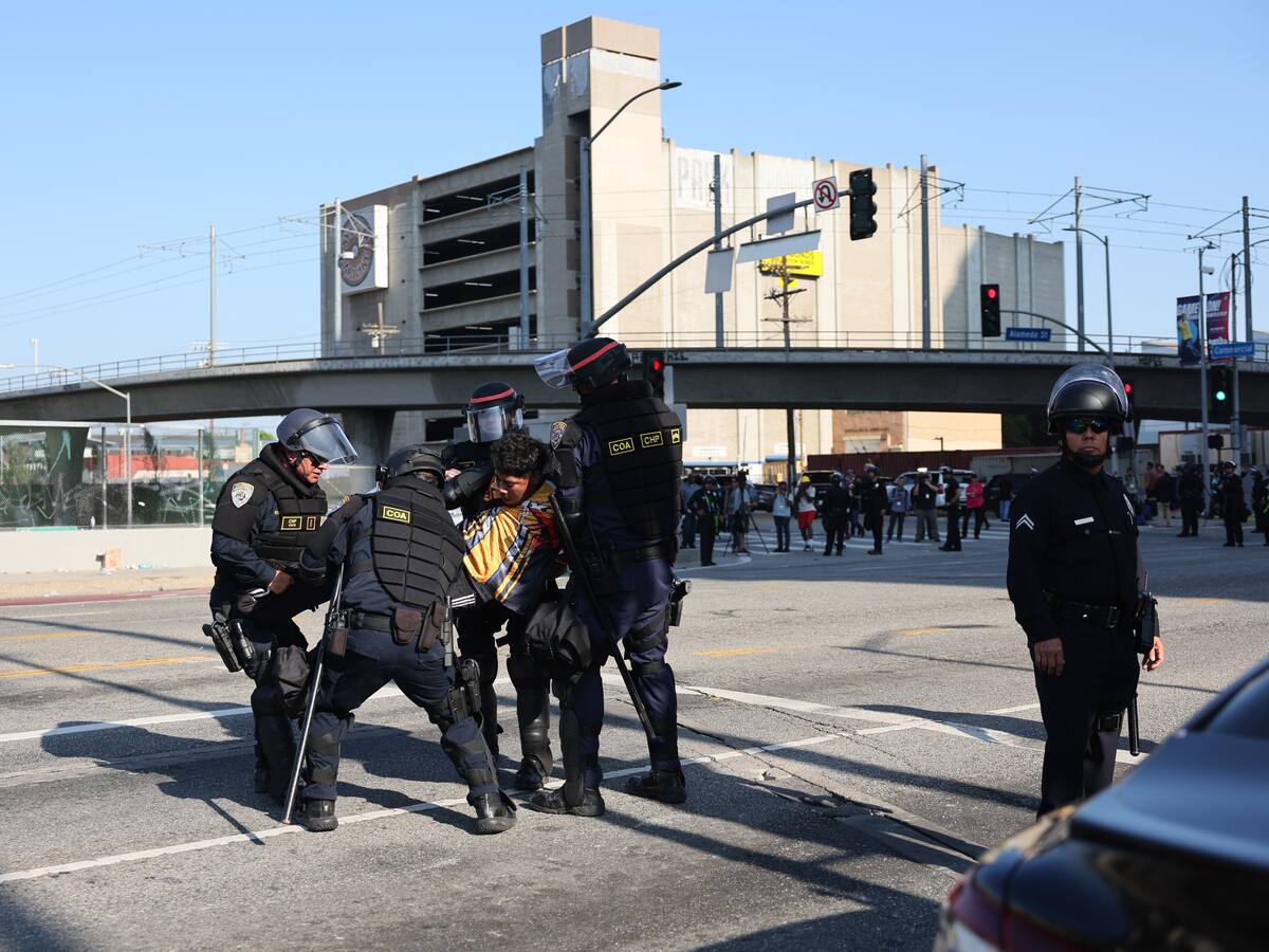 “Protestas en Los Ángeles son consecuencia de anarquía que Biden permitió”: pastor Samuel Rodríguez