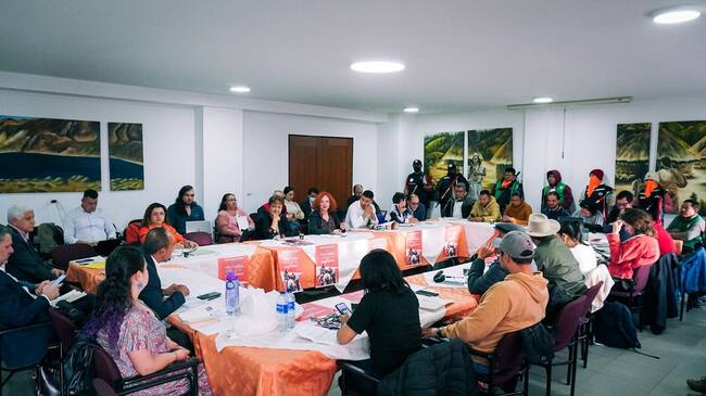 Mesa de negociación con el Congreso de Pueblos. Foto: Ministerio del Interior
