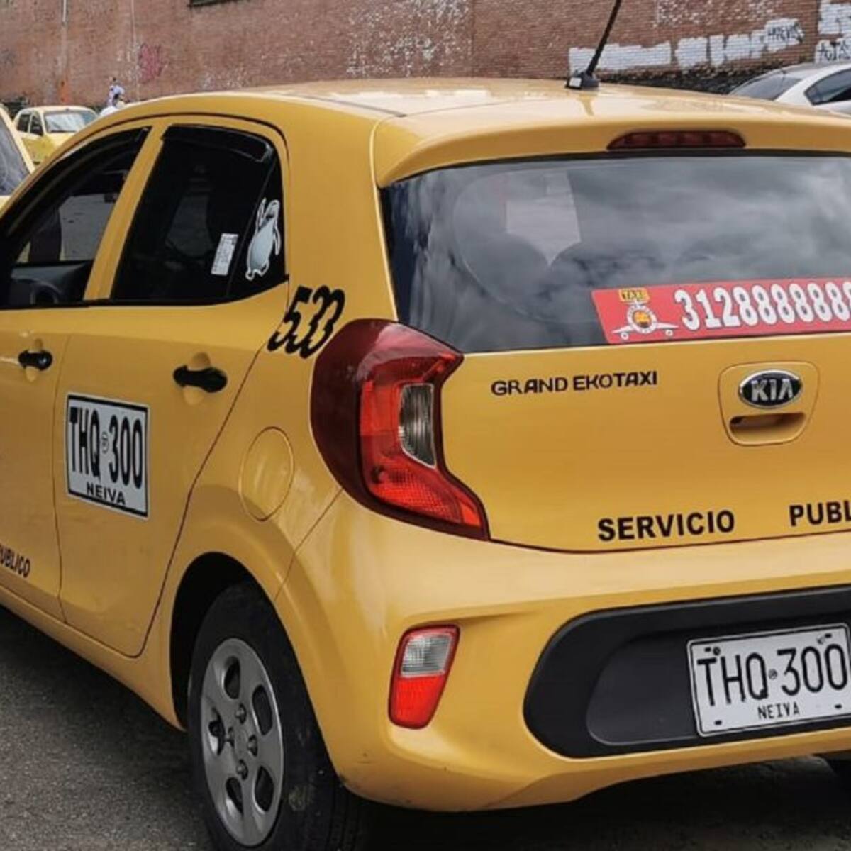 MinTransporte convoca a reunión a taxistas que quieren ir a paro