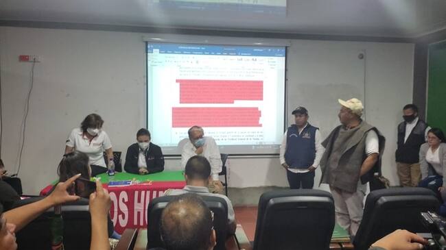 Inicialmente se había construido un documento, pero luego, la entidad presentó otra propuesta que no fue aceptada por las comunidades . Foto: Cortesía